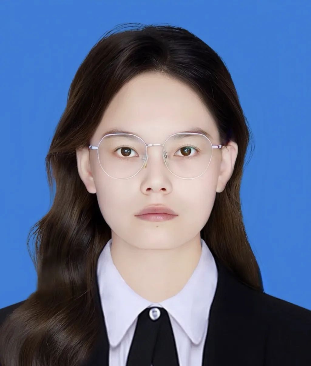 张怡静.jpg